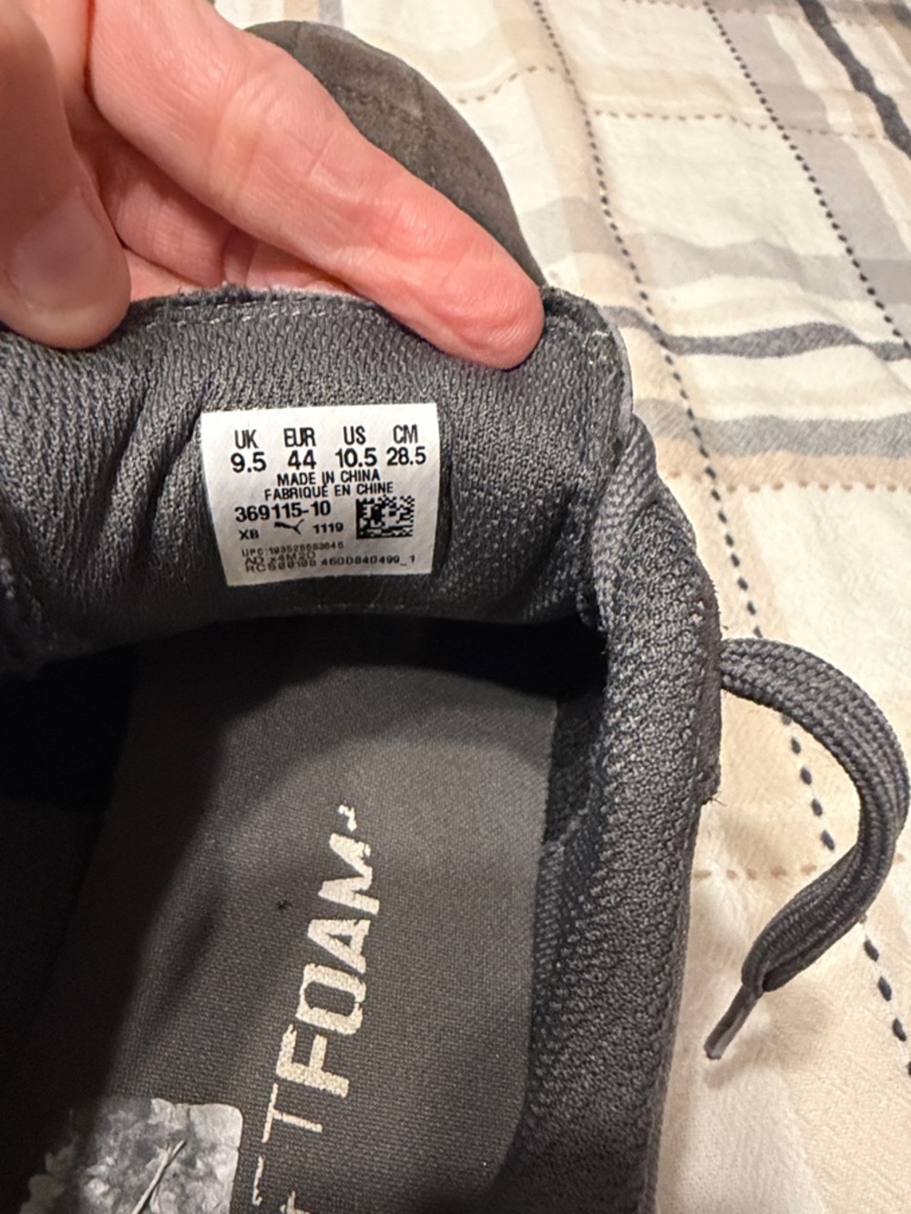 Puma Men’s Gray & White Suede Low-Top Sneaker with Gold Logo - Picture 6 of 7